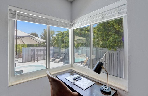 Victoria Park Apartment | Las Olas Art Deco Oasis, Great Location