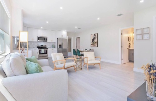 Lake Ridge Apartment | Las Olas Fort Lauderdale Casita | 30+ Night Stays Only