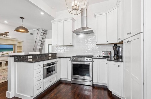 Laurel Park House | Laurel Park Oasis - Pool, Grill & Putting Green - Main House Only