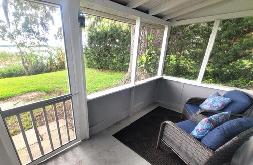 Leesburg Apartment | Lazy Oaks Resort Cottages