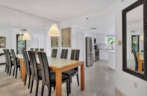 Sunny Isles Beach Apartment | Le Frontenac 204 STR-01054