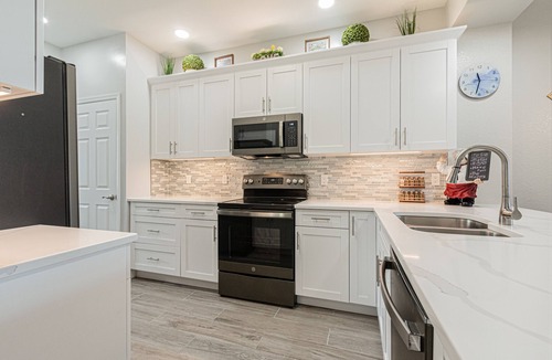 Naples Condo | Lely Greenlinks Resort -White Orchid-Luxury Renovated Modern 1st flr 3bd