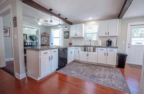 Ocala House | Lemonade Acres: Country Charm Made Convenient!