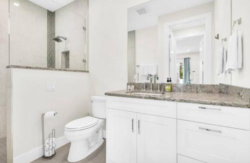 Naples Park House | Less Than Two Hours to World Cup Games, Pool, Hot Tub