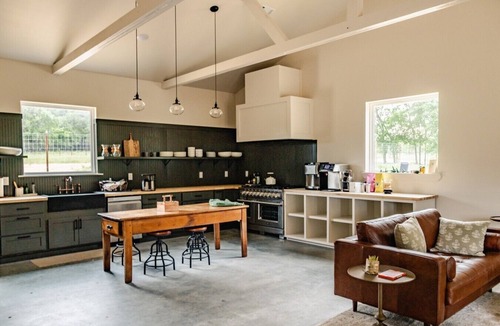 Jewett Cabin | Limestone Fields Getaway: Soaking Tub, Lake Views, King Bed, Workspace!