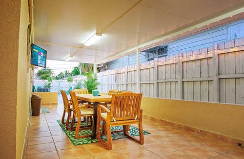 Southwest House | Limited time deal! TIKI HUT + POOL 4 BR Coastal Cottage- Dream Vacation