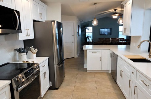 Connors House | Limited-Time Jul–Sept Savings at Vanderbilt Beach Waterfront Home