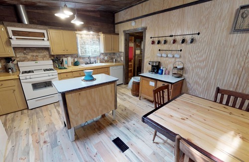 Red River Cabin | Line Shack on Tenderfoot Trail