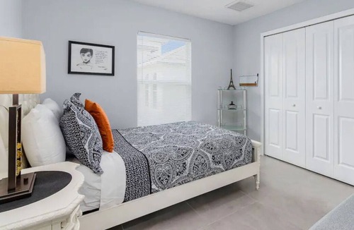 Diplomat House | Little Cape Escape * cute home w outdoor space