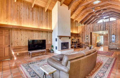 Welaka House | Little Lake George Hideaway w/Furnished Boathouse