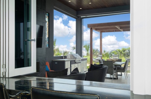 Crescent Beach House | LIVE YOUR BEST BEACH LIFE!