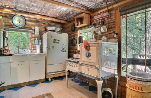 Bailey Cabin | Log Cabin on the River Hot Tub, Stars, Ultimate Escape