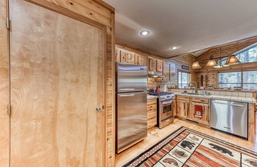 Ruidoso Cabin | Log Cabin Retreat - Covered Deck, Views & Wildlife