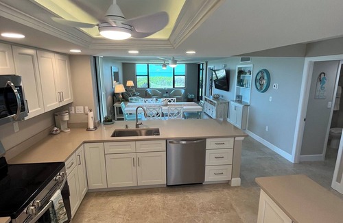 Sanibel Condo | LOGGERHEAD CAY 501🌴Direct Gulf Front🏖️Sanibel Escape🏝️ Queen & Twin in spare room