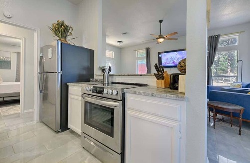 Azle House | Longhorns, Hottub, 15 miles to Stockyards, Games!