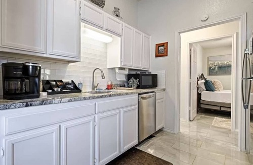 Azle House | Longhorns, Hottub, 15 miles to Stockyards, Games!