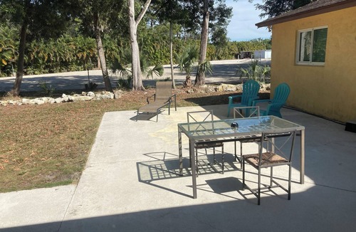 Loxahatchee Groves House | Looking for a soft landing in West Palm Beach while you house hunt?