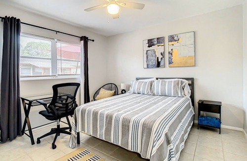 Anona Bed & Breakfast | Lovely 2 bedroom 1 bath house near the beach