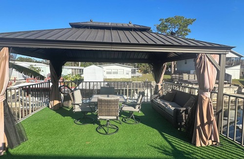 Water Front Park House | Lovely 3-bedroom house with WiFi in Edgewater