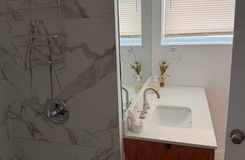 Hollywood House | Lovely 3-bedroom house with AC in soothing Hollywood