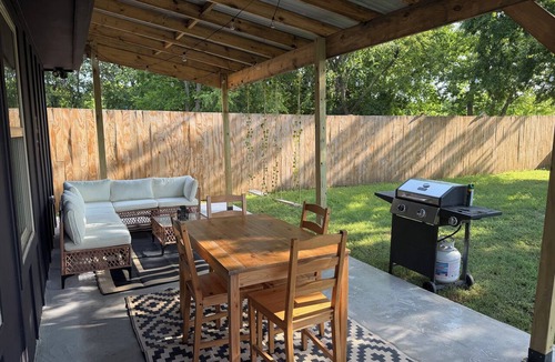 Pleasant Grove House | Lovely 3-bedroom house with AC in vibrant Dallas
