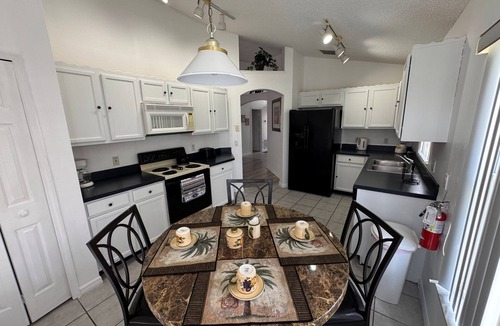 Eagle Pointe South House | Lovely 3 Bedroom Villa with Private pool and Lake View