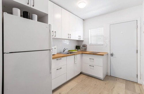 Victoria Park Apartment | Lovely Studio in the Heart of Victoria Park