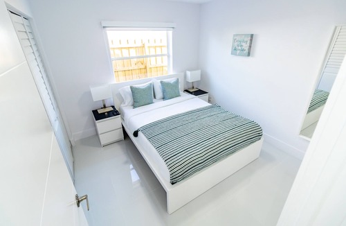Richmond West House | LOVING DREAM VACATION HOME