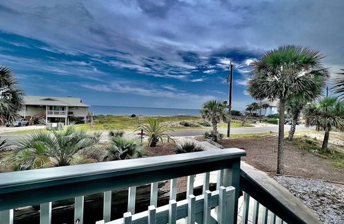 St. George Island Cottage | LuLu's Cottage on SGI: 4BR Cottage w/Pool + Beach Access on Saint George Island