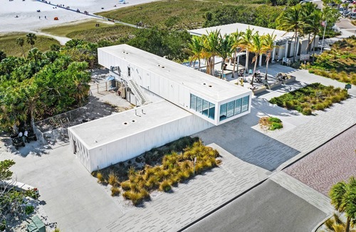 Siesta Key Condo | Lulu's Crescent Cottages - Entire two Unit Complex