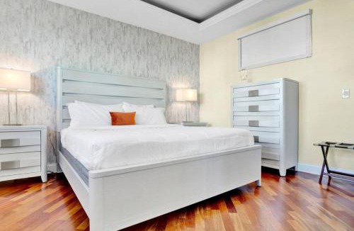 Sunny Isles Beach House | Lux 2BR Condo in Ocean Reserve with Pools and Tennis Courts