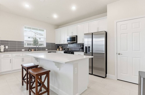 DeBary House | Lux 4 bed Mins! To HCA & Advent & Gemini Springs