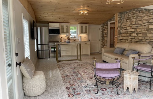 Canyon Lake Cabin | LUX Cabin ON Guadalupe River below Canyon Lake Dam - near Whitewater Music