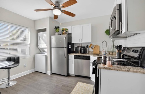 North Hyde Park Condo | Lux Home-Downtown-MINS from HCA Tampa Hospital