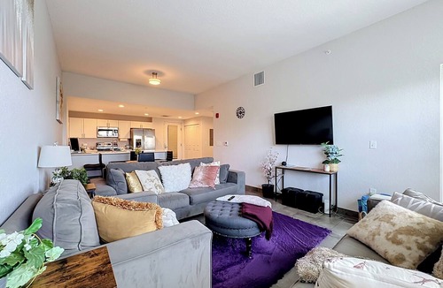 Indian Beach Sapphire Shores Apartment | Luxe Getaway! 2 Mins from Downtown Sarasota , 7 Mins from Airport/Lido Beach!