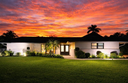 Lake Ida Shores House | LUXE Lake Oasis I Dock I Pool I Designer I Kayaks!
