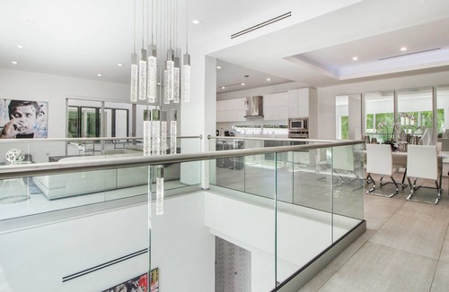 The Roads Villa | Luxe Modern Villa 4BR 4BA for 12, Rooftop Pool, Ping-Pong, Brickell
