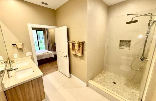Florida Central Atlantic Coast Villa | Luxurious 4bed Villa Just 10 Minutes from Disney! Private BBQ