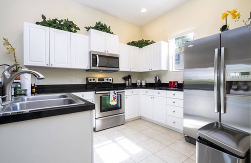 Tuscan Hills Villa | Luxurious 4BR w/Private Pool in Tuscan Hills 313