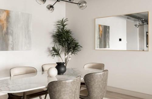 Jefferson Park House | Luxurious Escape - Walk to Empower Field - Tesoro