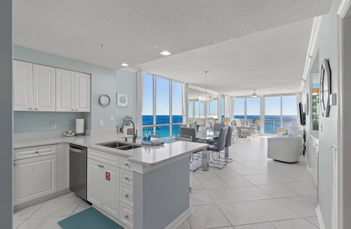 Navarre Beach Condo | Luxurious Gulf-front Condo, Heated Pool, Spa/Gym