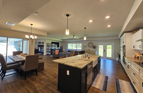 Brooksville House | Luxurious *heated* pool oasis by the springs