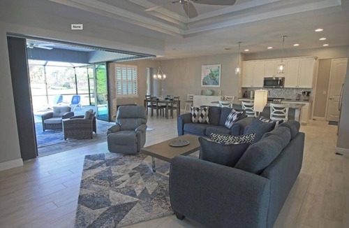Long Meadow House | Luxurious Vacation Home on Long Marsh Golf Course 11th Green in Rotonda West