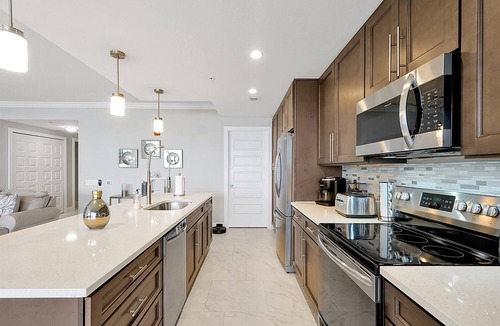 Montverde Condo | Luxury 2 Bed 3 Bath Lakeview Condo with Beautiful Sunrise Views