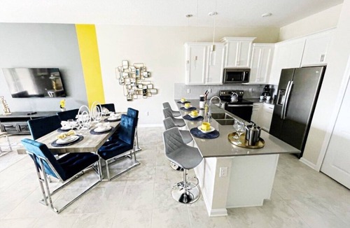 Davenport Condo | Luxury 2bd/2 bath Condo Home 232