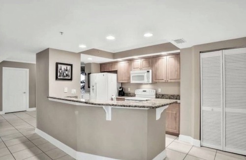 Daytona Beach Shores Condo | Luxury 3 bedrm Oceanfront Condo on Daytona Beach Shoreline!