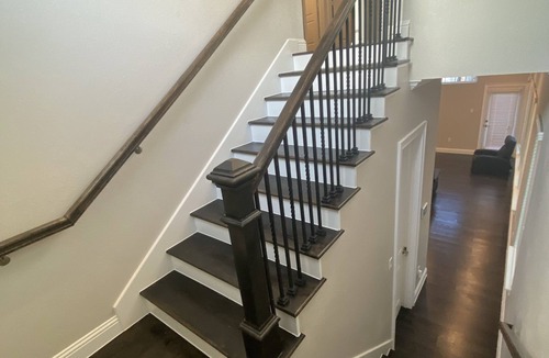 Southeast Houston Villa | Luxury 3bed 2.5bath home with Master balcony