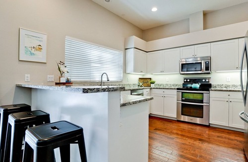 Bradenton House | Luxury 4BR, Private Screened Pool, Near AMI