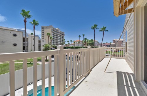 South Padre Island Apartment | Luxury 5BR Family Condo in Beachfront Resort with Private Pool