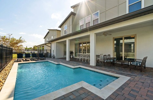 Melbourne Beach House | Luxury 6BR house w/Pool & BBQ Near the Beach